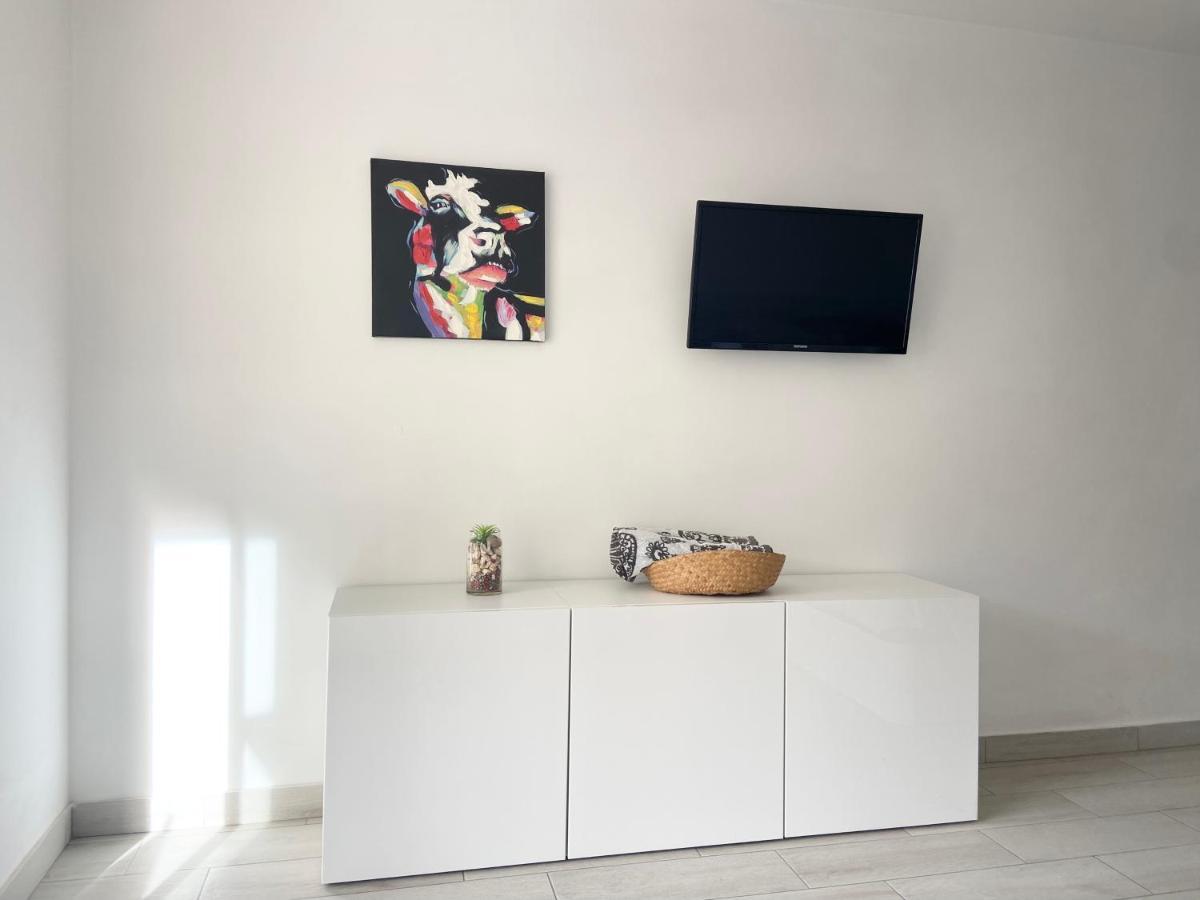 Top Floor, Panoramic Studio, Heated Pool لوس كريستيانوس المظهر الخارجي الصورة