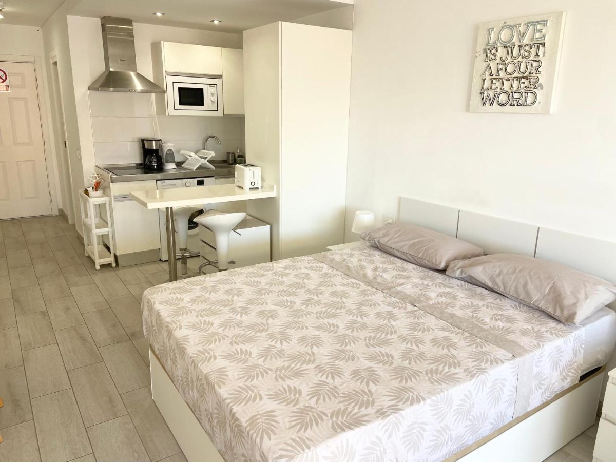 Top Floor, Panoramic Studio, Heated Pool لوس كريستيانوس المظهر الخارجي الصورة